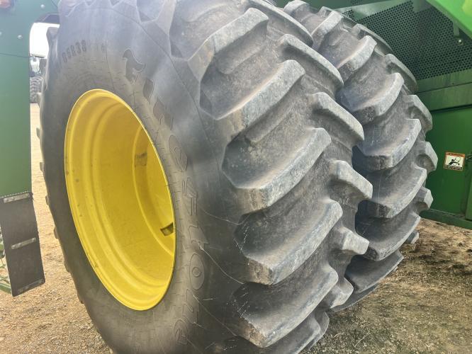 John Deere S680