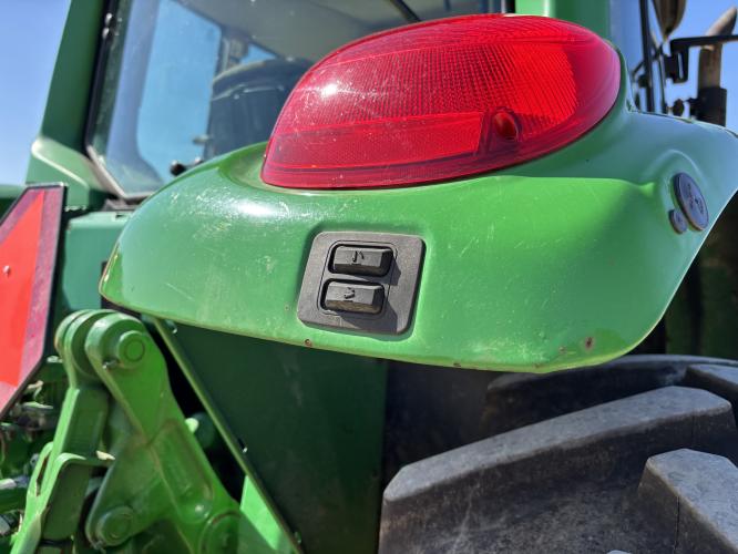 John Deere 7420