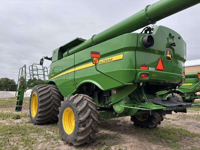 John Deere S790