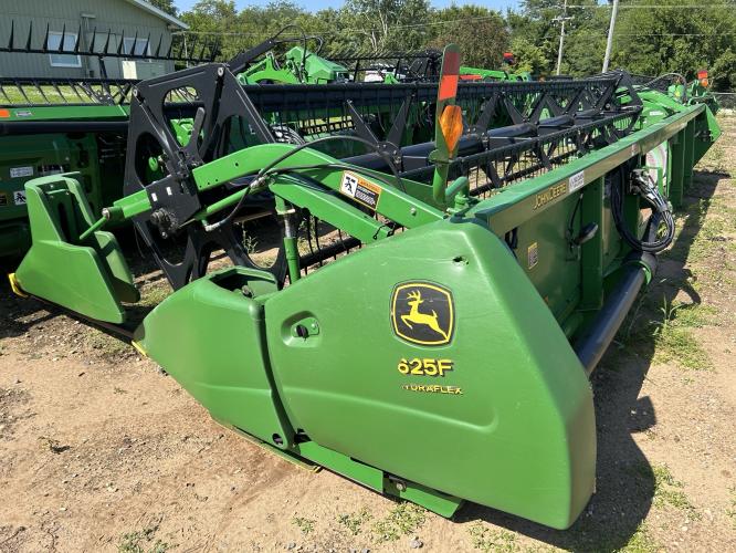 John Deere 625F