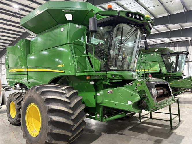 John Deere S660