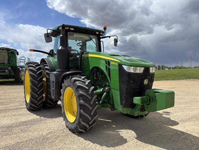 John Deere 8320R