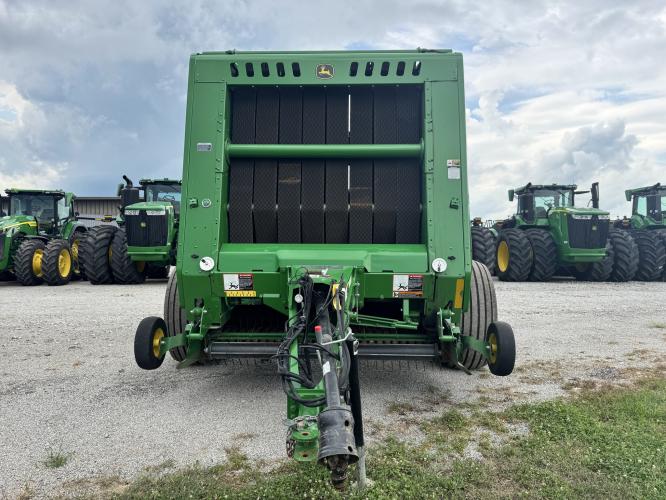 John Deere 560M