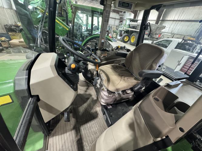 John Deere 5120M