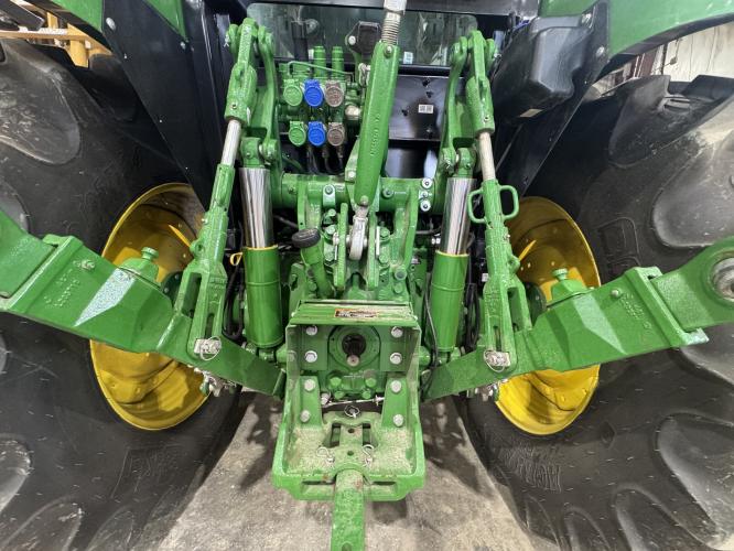 John Deere 5120M