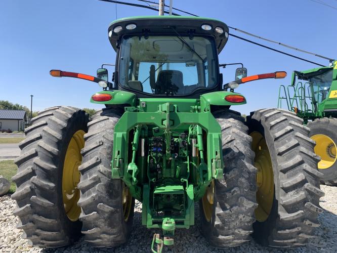 John Deere 8310R