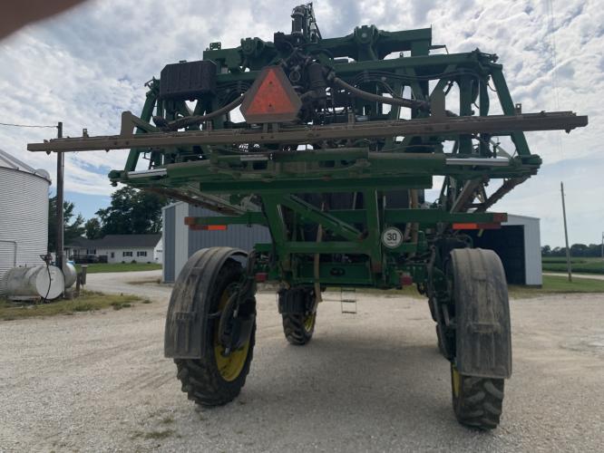 John Deere R4030