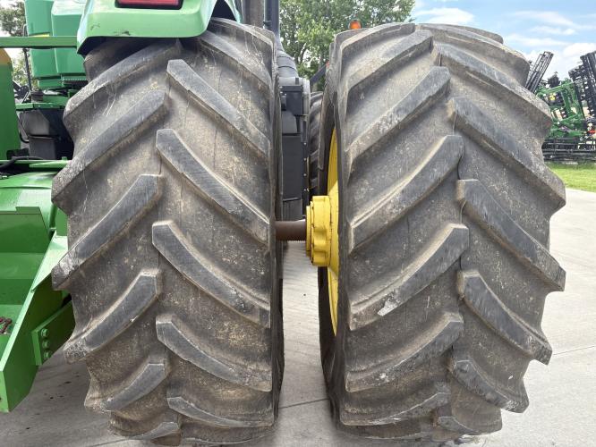 John Deere 9420