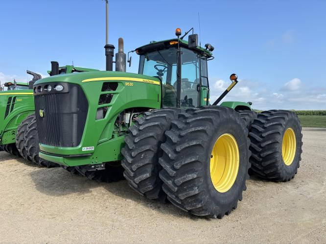 John Deere 9530