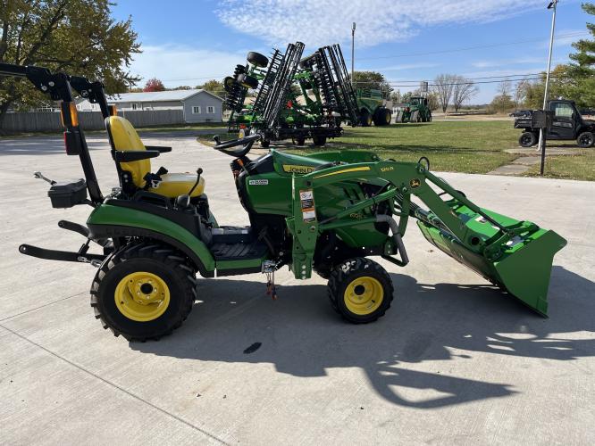 John Deere 1025R