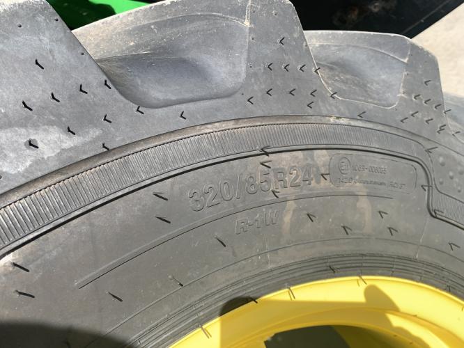 John Deere 5090M