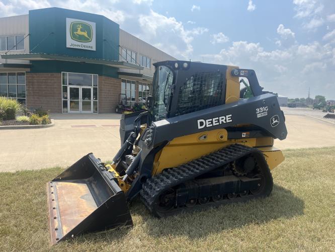 John Deere 331G