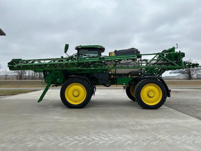 John Deere 412R