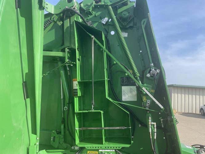 John Deere 560M