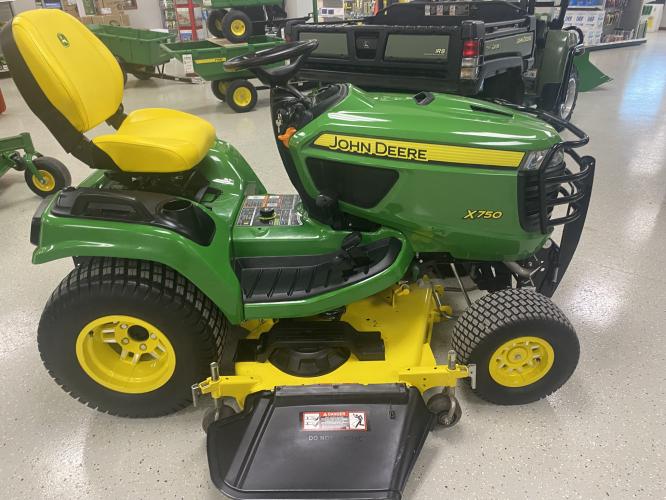 John Deere X750