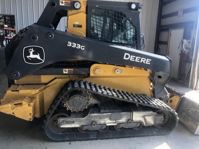 John Deere 333G