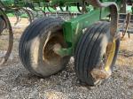 John Deere 2210