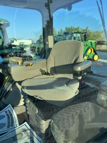 John Deere 8270R