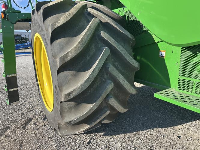 John Deere S780
