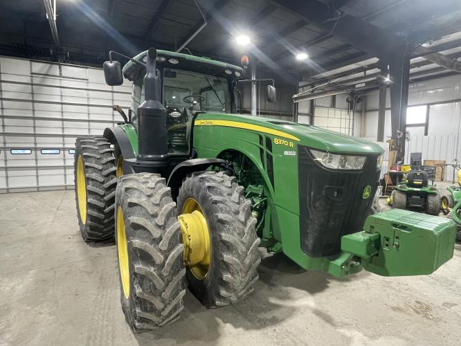John Deere 8370R