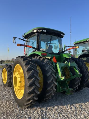 John Deere 8270R