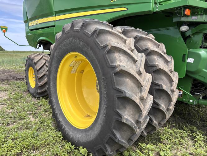 John Deere S780