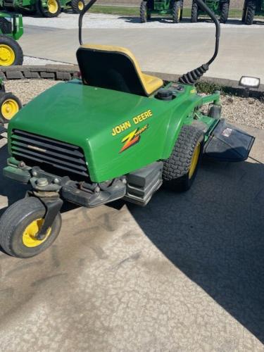 John Deere F620