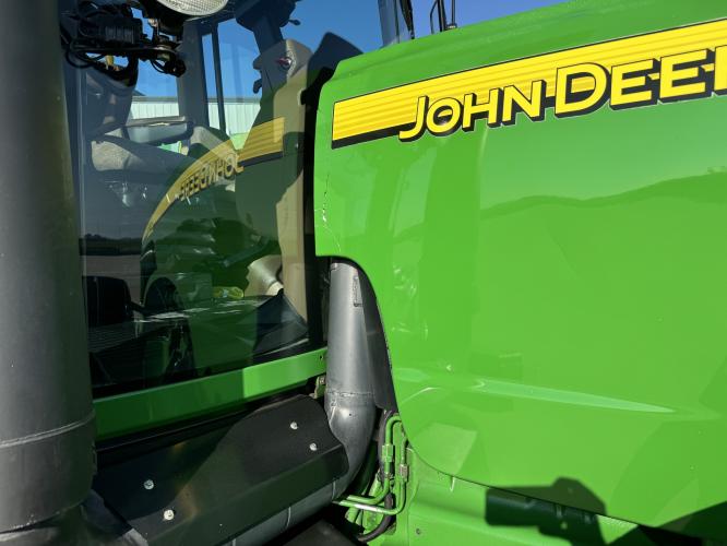 John Deere 8520
