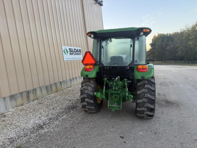 John Deere 5060E