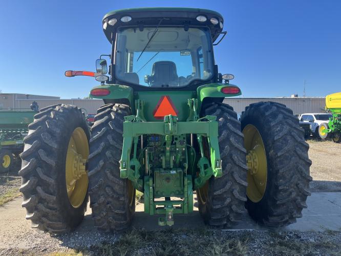 John Deere 7200R