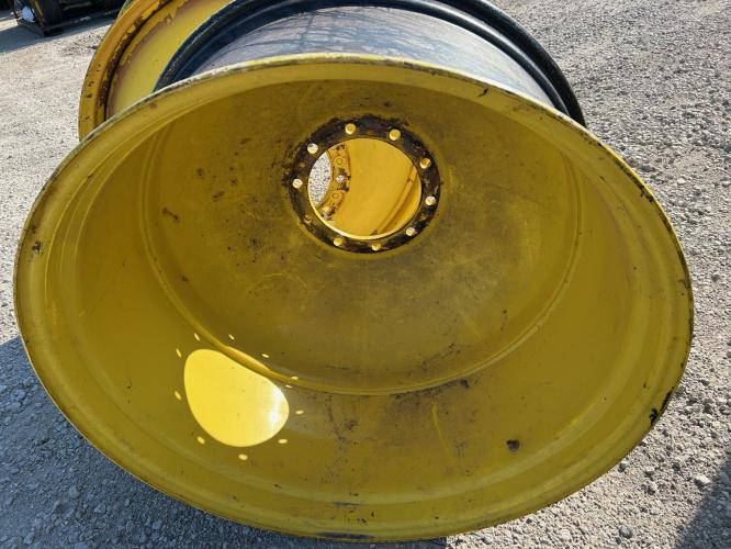John Deere AH163172 inside dual wheel 18x38 10 bolt