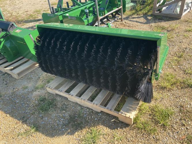 John Deere X758