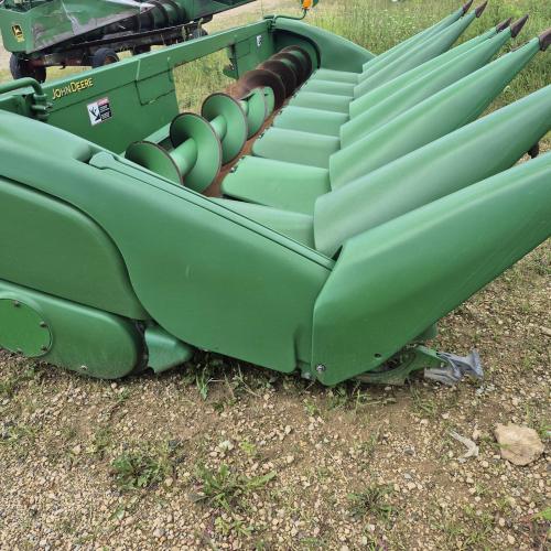 John Deere 608C
