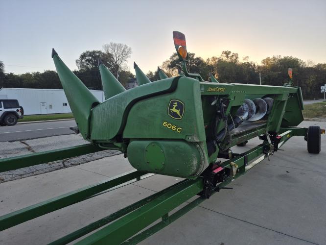 John Deere 606C