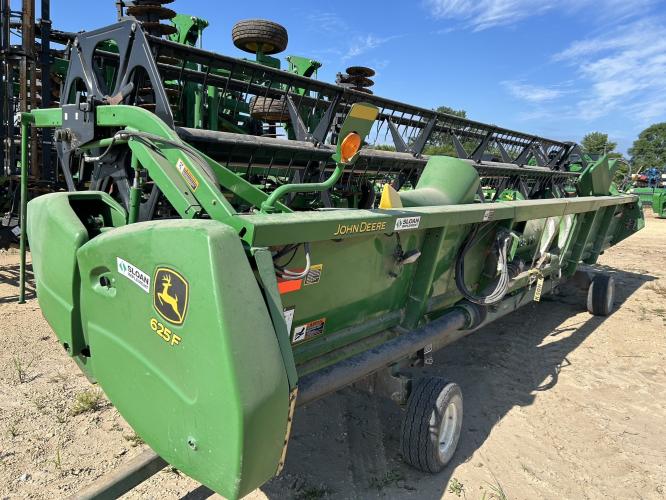 John Deere 625F
