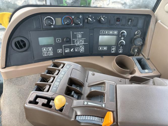 John Deere 9530