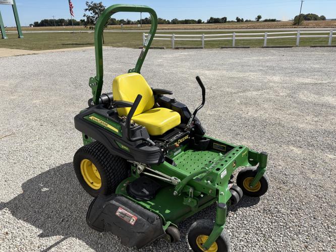 John Deere Z915E
