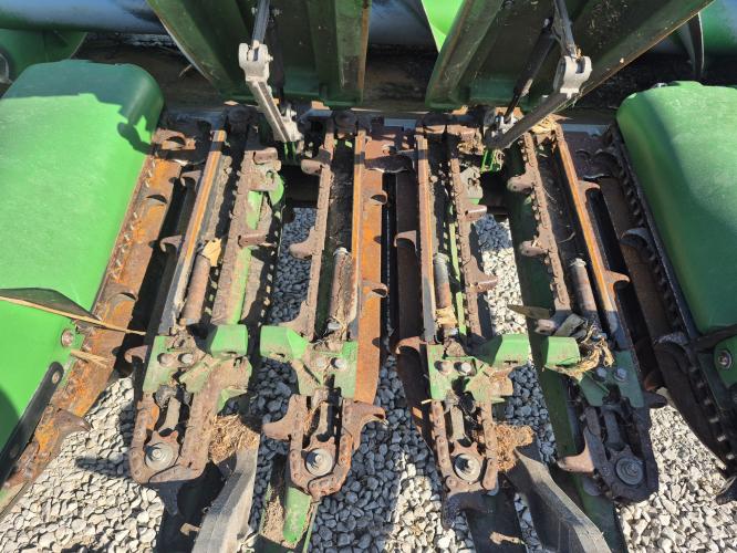 John Deere 718C