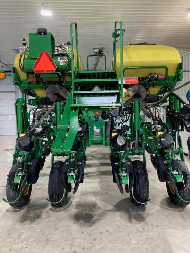 John Deere 1775NT
