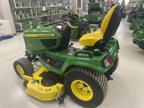 2022 John Deere X750