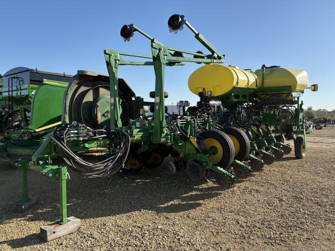 John Deere 1775NT