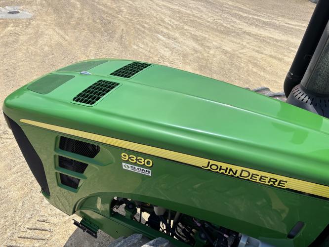 John Deere 9330