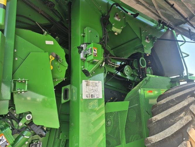 John Deere S790