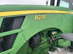 John Deere 8230