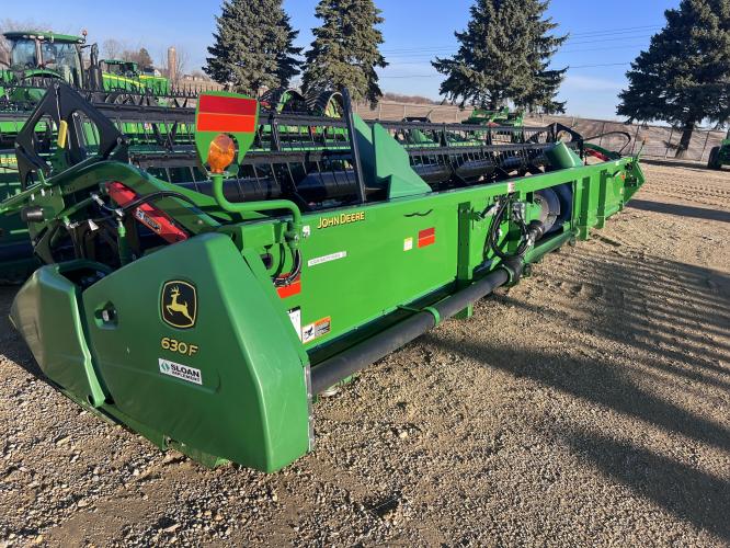 John Deere 630F