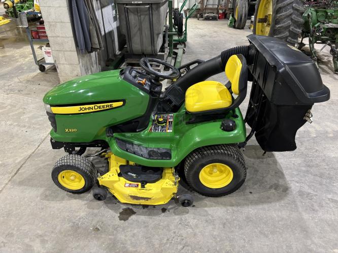John Deere X320