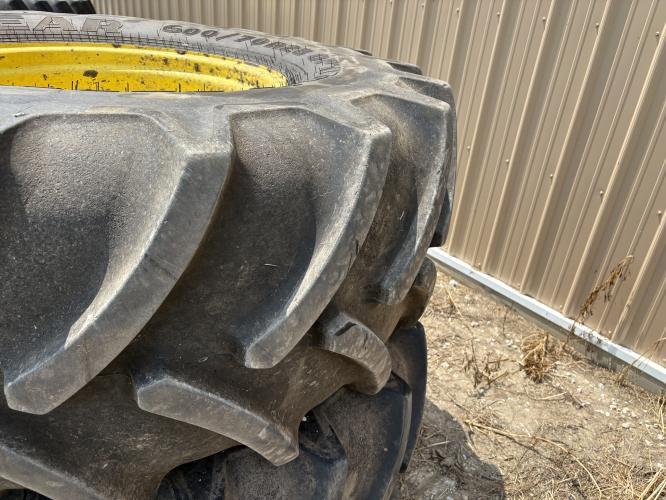 Goodyear 600/70R28