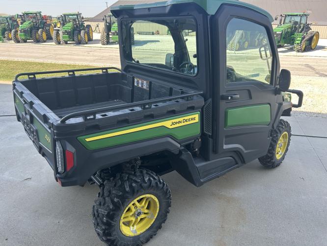 John Deere XUV 845R Premium Cab