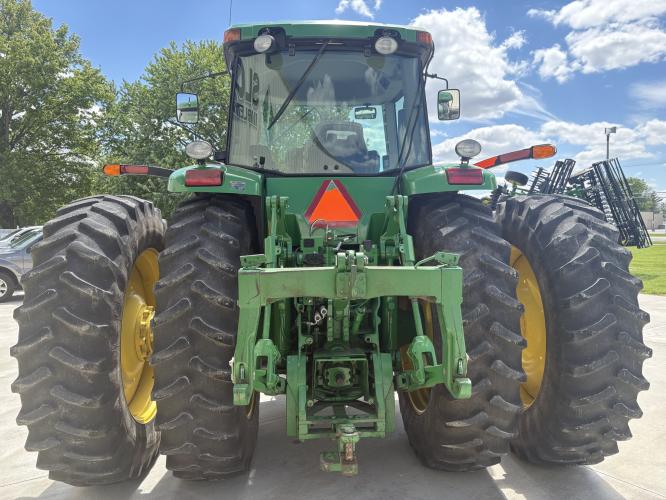 John Deere 8320