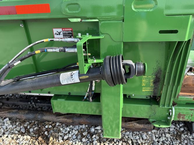 John Deere 708C